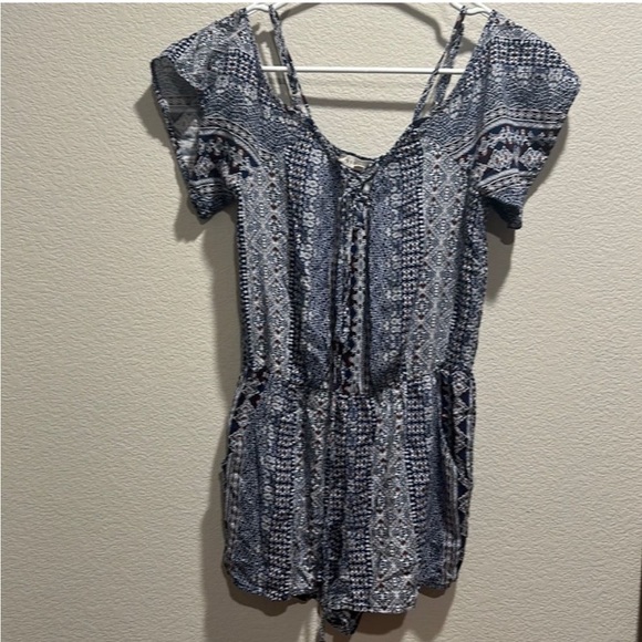 Socialite Printed Romper - Picture 1 of 4